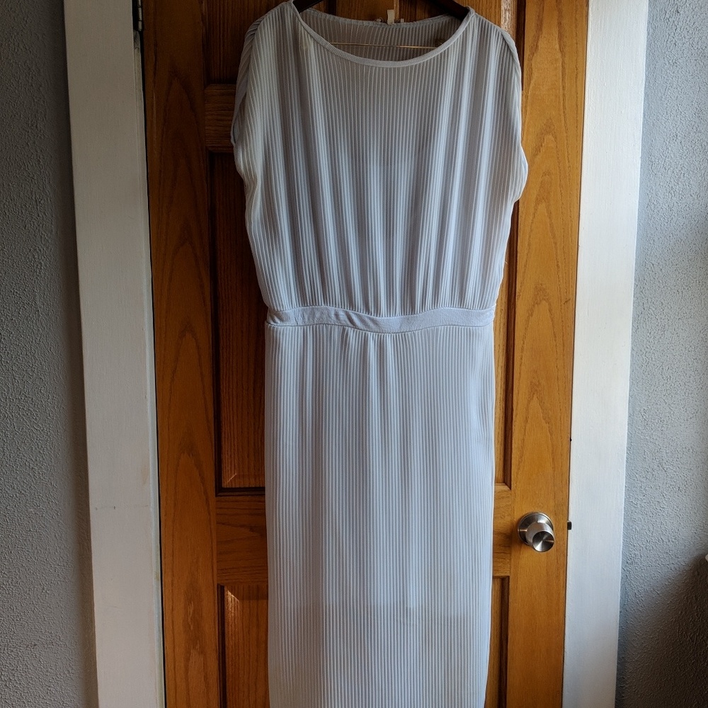 Anthropologie Bordeax smocked dress